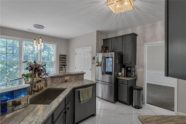 698 Deer Lake Trail, Stone Mountain, GA 30087