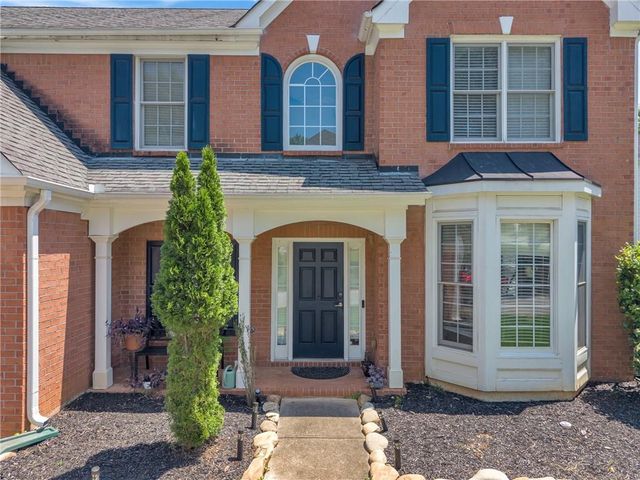 698 Deer Lake Trail, Stone Mountain, GA 30087