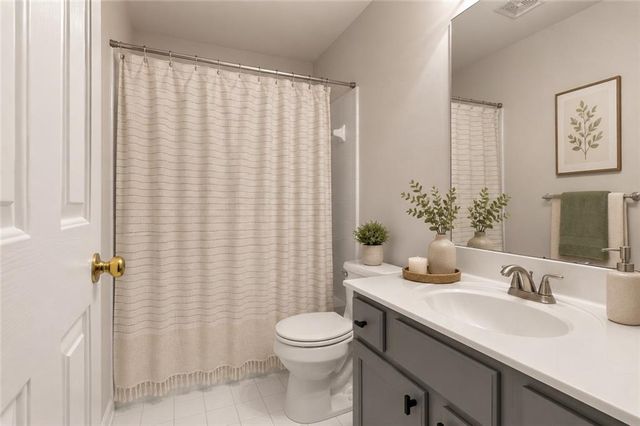 698 Deer Lake Trail, Stone Mountain, GA 30087