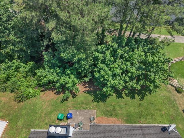 698 Deer Lake Trail, Stone Mountain, GA 30087