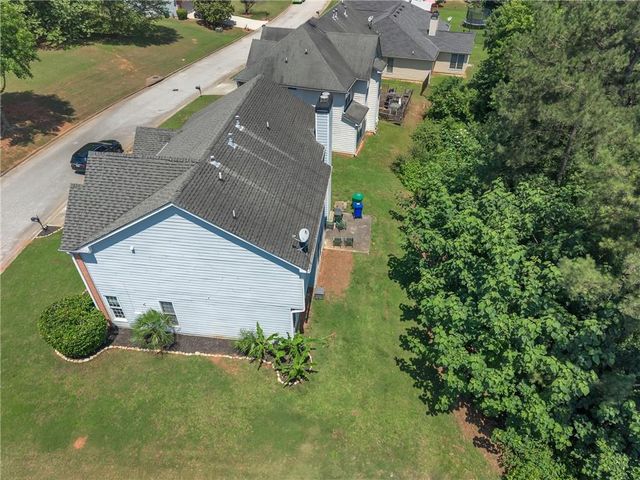 698 Deer Lake Trail, Stone Mountain, GA 30087