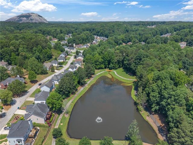 698 Deer Lake Trail, Stone Mountain, GA 30087