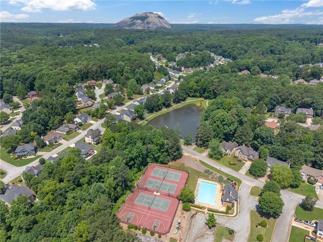 698 Deer Lake Trail, Stone Mountain, GA 30087