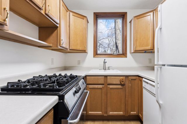 1208 Edgewater Avenue, Arden Hills, MN 55112