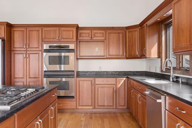 1208 Edgewater Avenue, Arden Hills, MN 55112