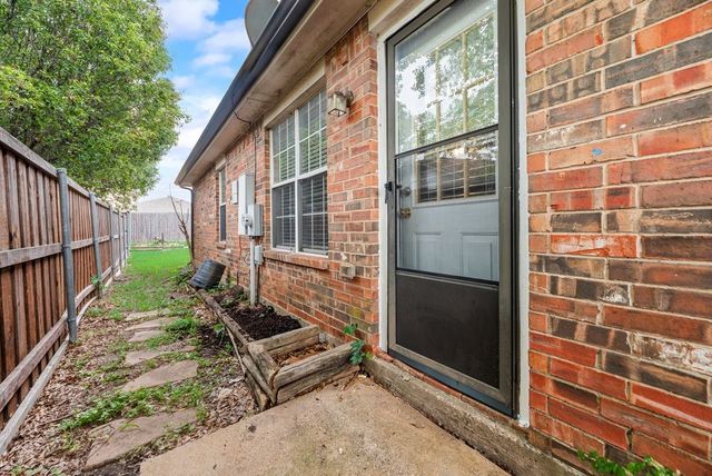6703 Dusty Ridge Trail, Arlington, TX 76002