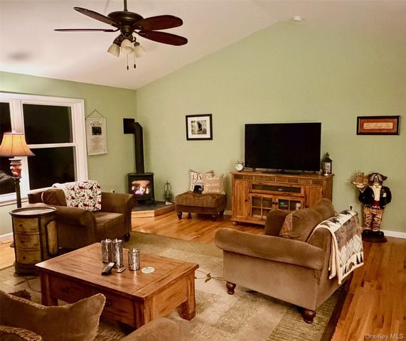 26 Valley Road, Forestburgh, NY 12777