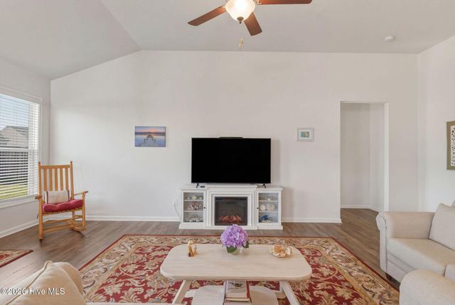 206 Autumn Breeze Lane NE, Bolivia, NC 28422