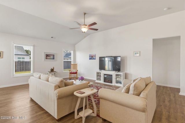 206 Autumn Breeze Lane NE, Bolivia, NC 28422