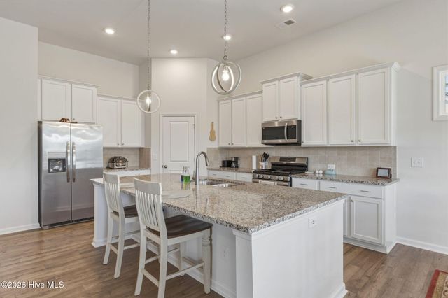 206 Autumn Breeze Lane NE, Bolivia, NC 28422