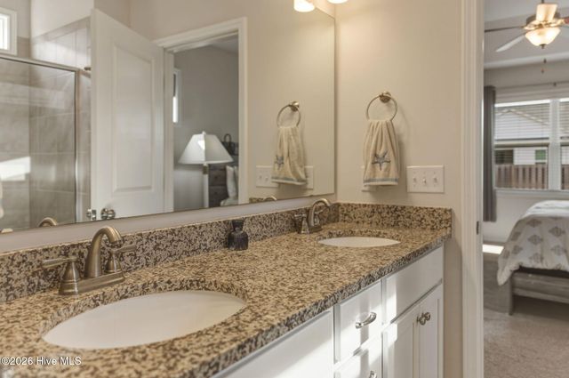 206 Autumn Breeze Lane NE, Bolivia, NC 28422