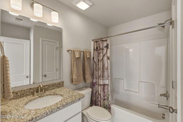 206 Autumn Breeze Lane NE, Bolivia, NC 28422