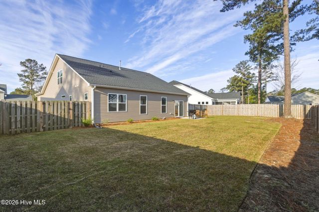 206 Autumn Breeze Lane NE, Bolivia, NC 28422