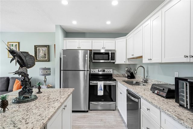 2800 Indian River Boulevard 9D, Vero Beach, FL 32960