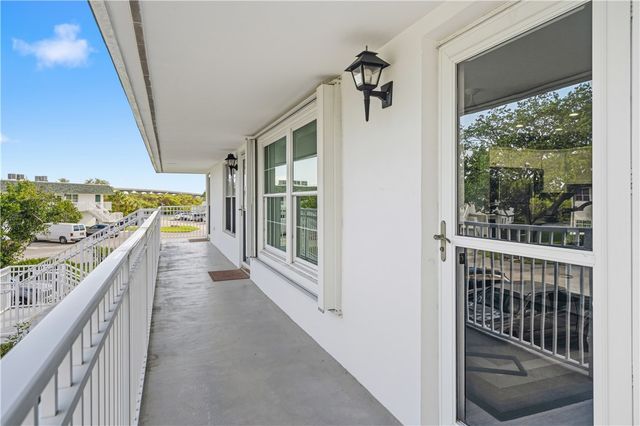 2800 Indian River Boulevard 9D, Vero Beach, FL 32960