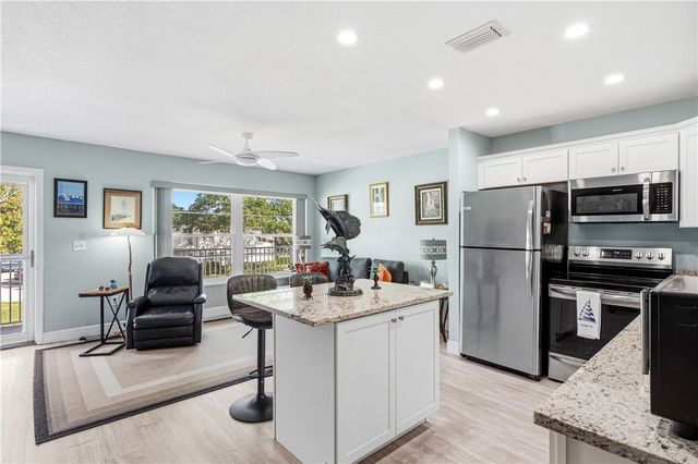 2800 Indian River Boulevard 9D, Vero Beach, FL 32960