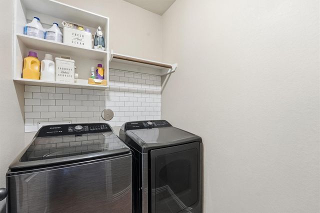 21357 Kings Guild Lane, Kingwood, TX 77339