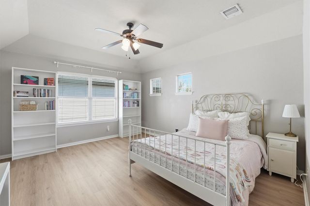 21357 Kings Guild Lane, Kingwood, TX 77339