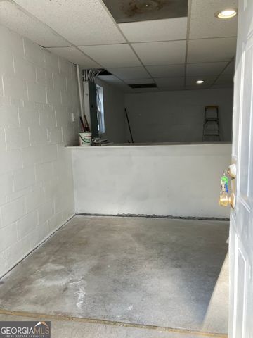 1031 Pine Street NE, Conyers, GA 30012