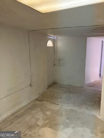 1031 Pine Street NE, Conyers, GA 30012