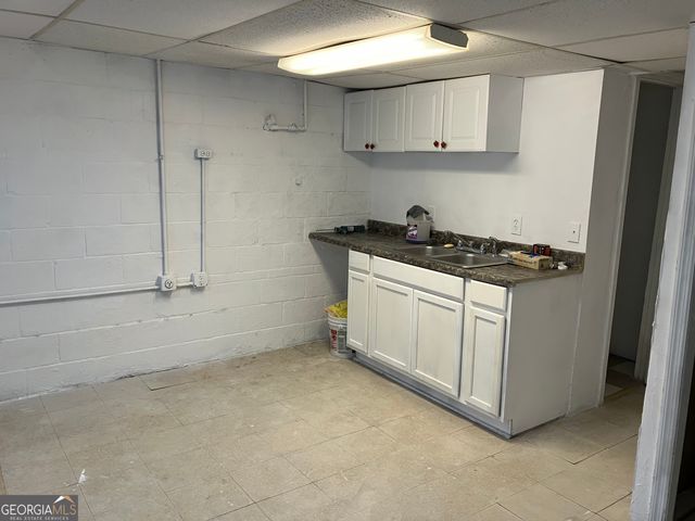 1031 Pine Street NE, Conyers, GA 30012