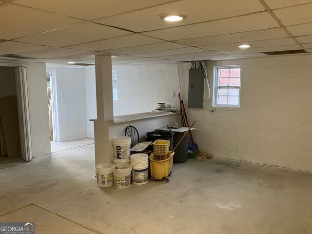 1031 Pine Street NE, Conyers, GA 30012