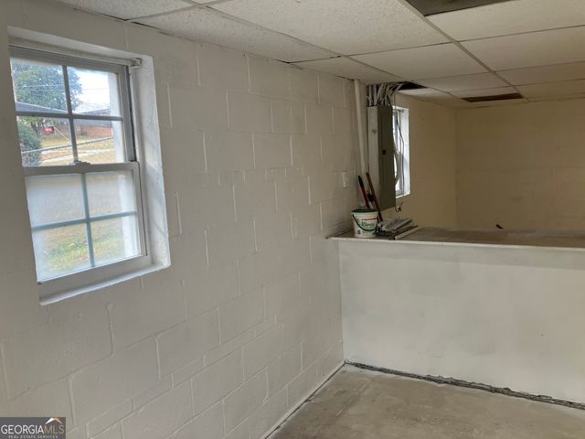 1031 Pine Street NE, Conyers, GA 30012