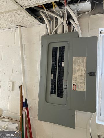 1031 Pine Street NE, Conyers, GA 30012