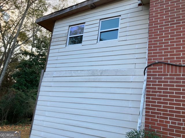 1031 Pine Street NE, Conyers, GA 30012