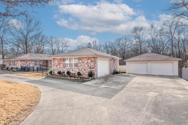 11809 Timber Creek Road, North Little Rock, AR 72118