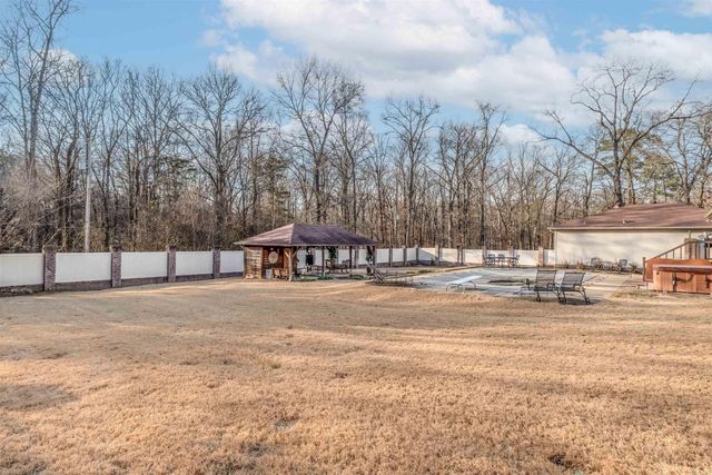 11809 Timber Creek Road, North Little Rock, AR 72118