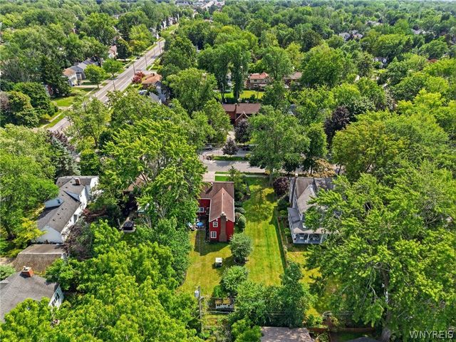 15 Colonial Drive, Amherst, NY 14226