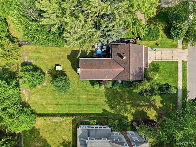 15 Colonial Drive, Amherst, NY 14226