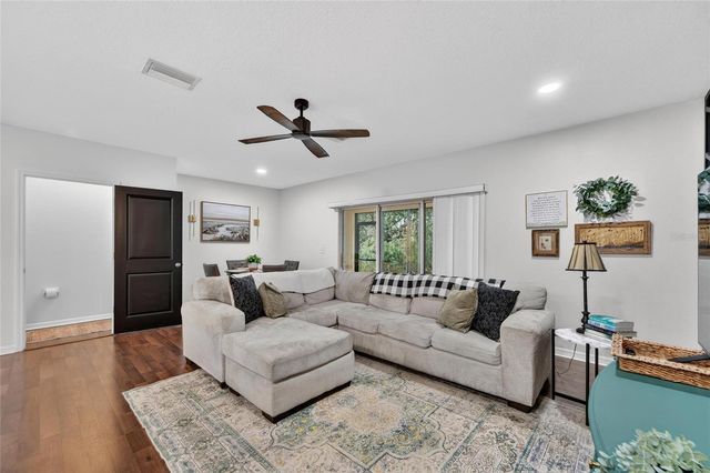 9824 HOUND CHASE DRIVE, Gibsonton, FL 33534