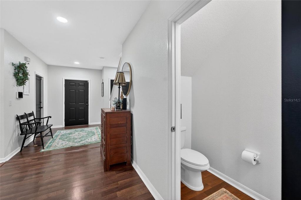 Image 21 of property listing at 9824 HOUND CHASE DRIVE, Gibsonton, FL 33534