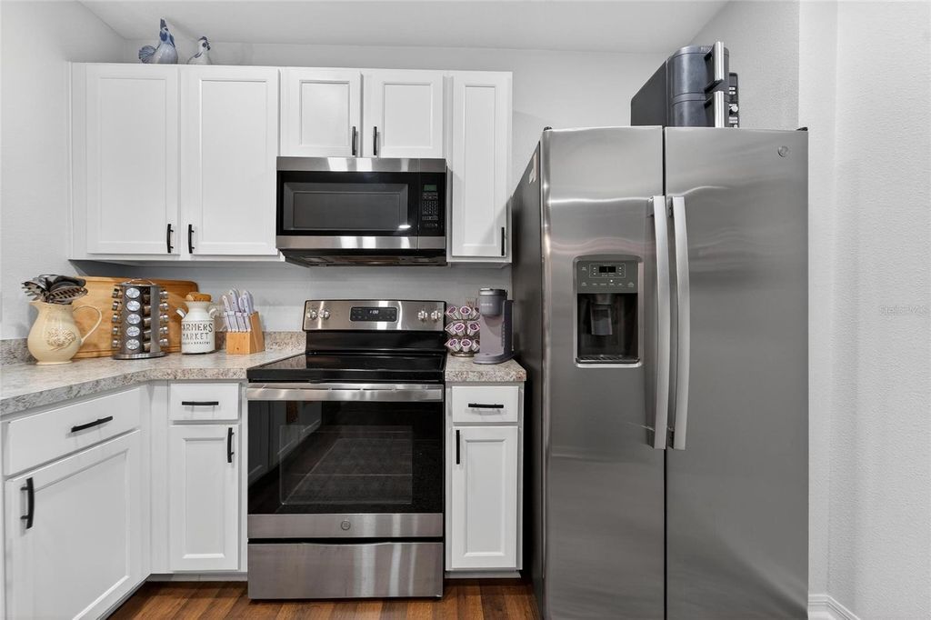 Image 28 of property listing at 9824 HOUND CHASE DRIVE, Gibsonton, FL 33534