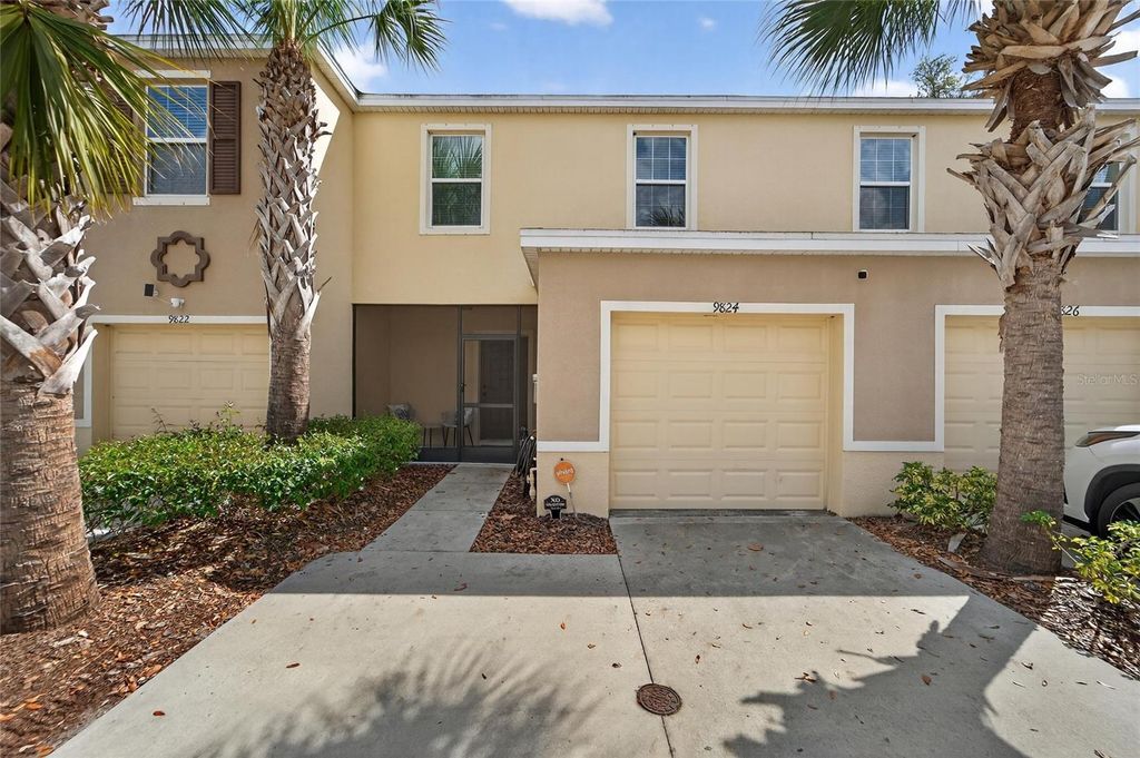 Image 7 of property listing at 9824 HOUND CHASE DRIVE, Gibsonton, FL 33534