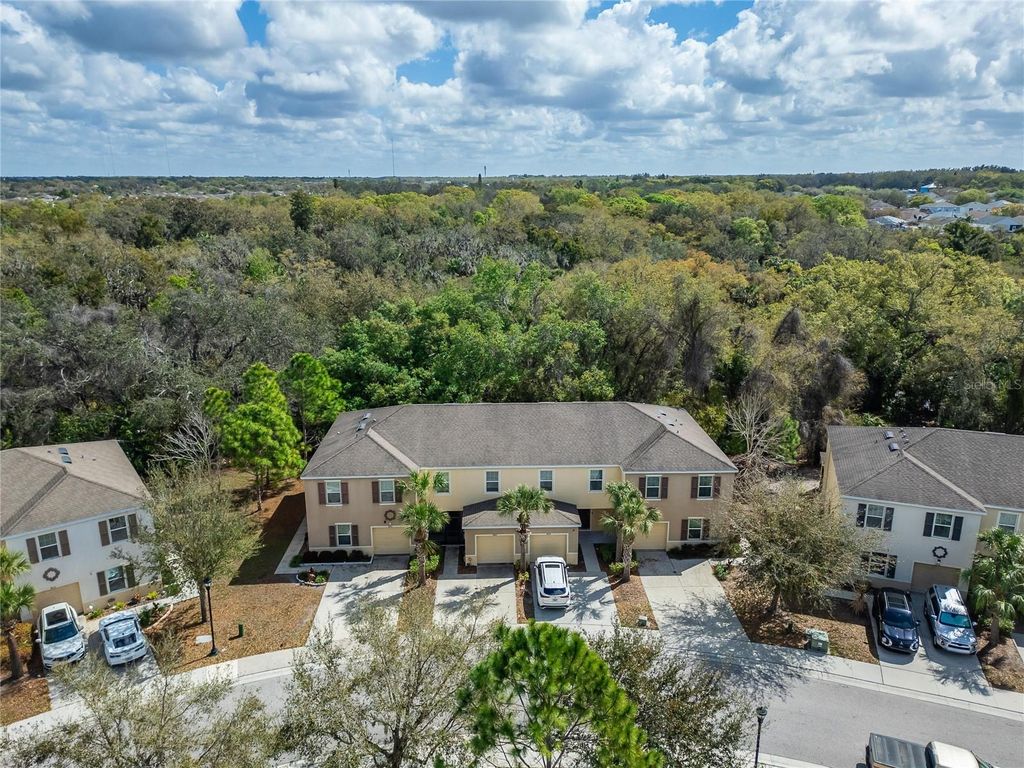 Image 70 of property listing at 9824 HOUND CHASE DRIVE, Gibsonton, FL 33534