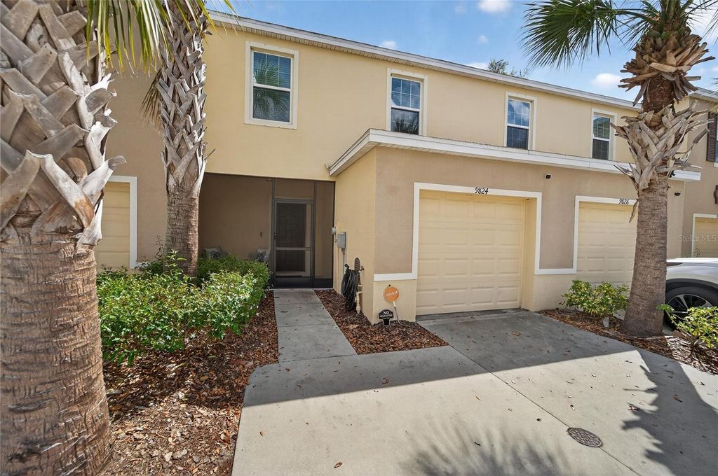 Image 9 of property listing at 9824 HOUND CHASE DRIVE, Gibsonton, FL 33534