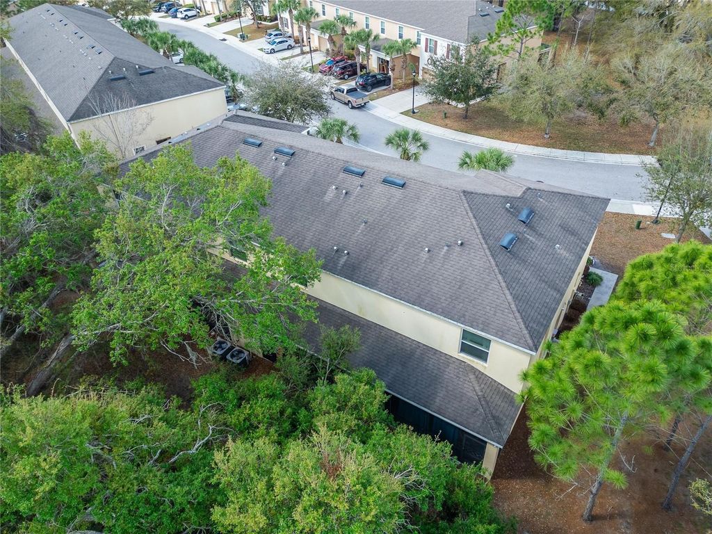 Image 81 of property listing at 9824 HOUND CHASE DRIVE, Gibsonton, FL 33534