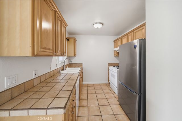 28 16th Street, Hermosa Beach, CA 90254