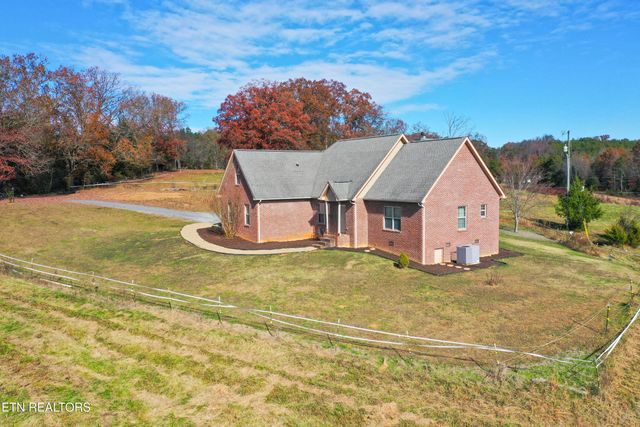 430 Basswood Lane, Kodak, TN 37764