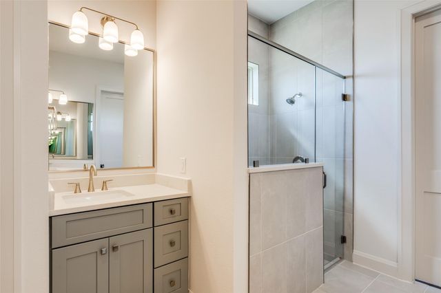 494 Hunters Crossing, Sealy, TX 77474