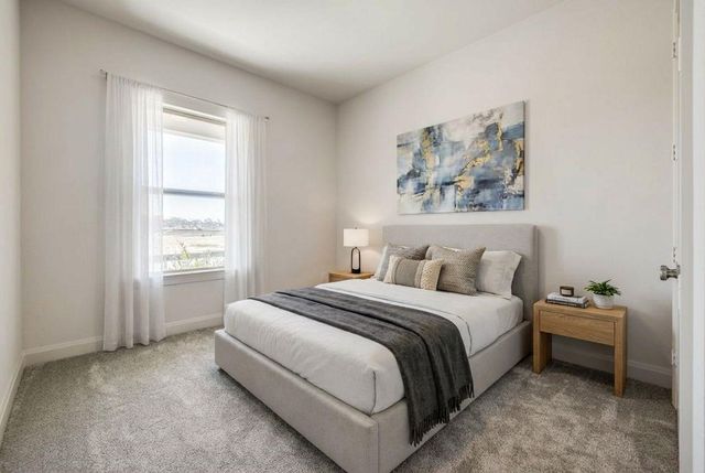 494 Hunters Crossing, Sealy, TX 77474