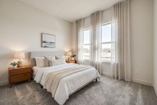 494 Hunters Crossing, Sealy, TX 77474