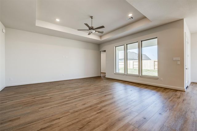 494 Hunters Crossing, Sealy, TX 77474