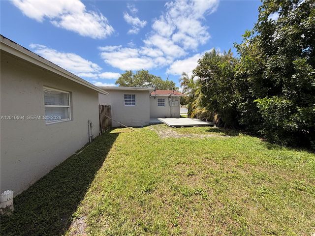 3011 N 74th Avenue, Hollywood, FL 33024