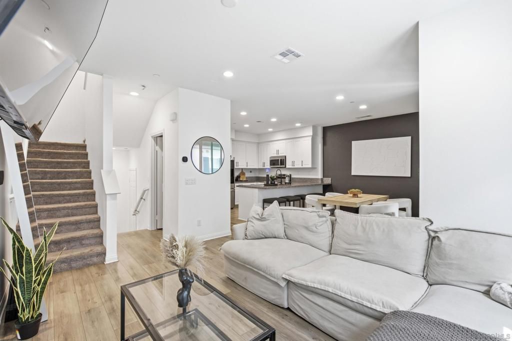 2815 Clary St, Spring Valley, CA 91977 — exterior
