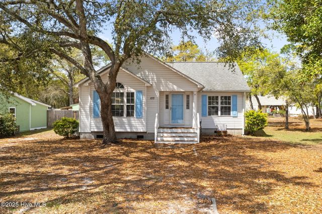 103 NE 5th Street, Oak Island, NC 28465
