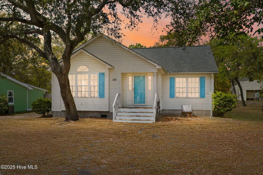103 NE 5th Street, Oak Island, NC 28465